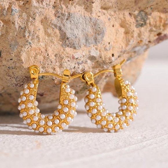 💛Gold plated small pearls hoop - Picture 2 of 5